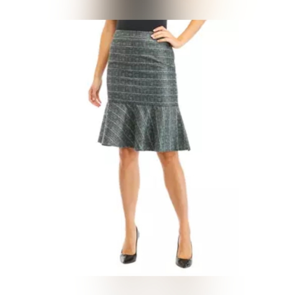 NEW KASPER WOMENS SIDE ZIP FLOUNCE HEM SKIRT SIZE 8 NEVER WORN